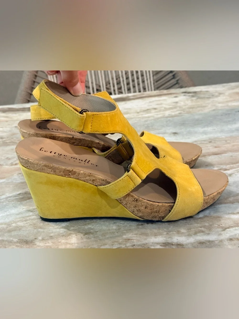Women’s BETTYE MULLER Concept Tobias platform wedge sandals-yellow suede. Size 8